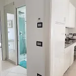 Exclusive Penthouse, Sea View, 100m From The Lejlighed Alassio