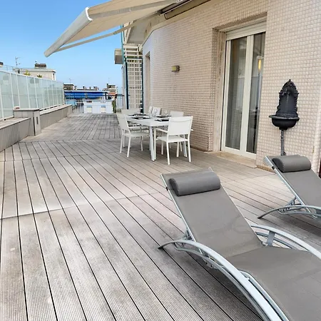 Exclusive Penthouse, Sea View, 100m From The דירה