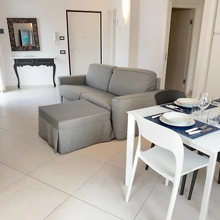 Apartmán Exclusive Penthouse, Sea View, 100m From The Alassio