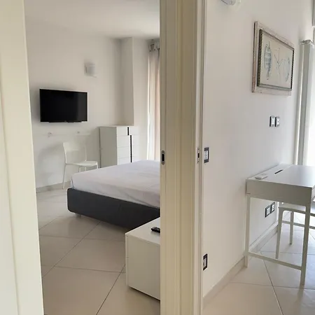 Apartmán Exclusive Penthouse, Sea View, 100m From The Alassio