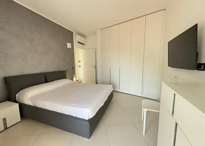 Exclusive Penthouse, Sea View, 100m From The * Alassio